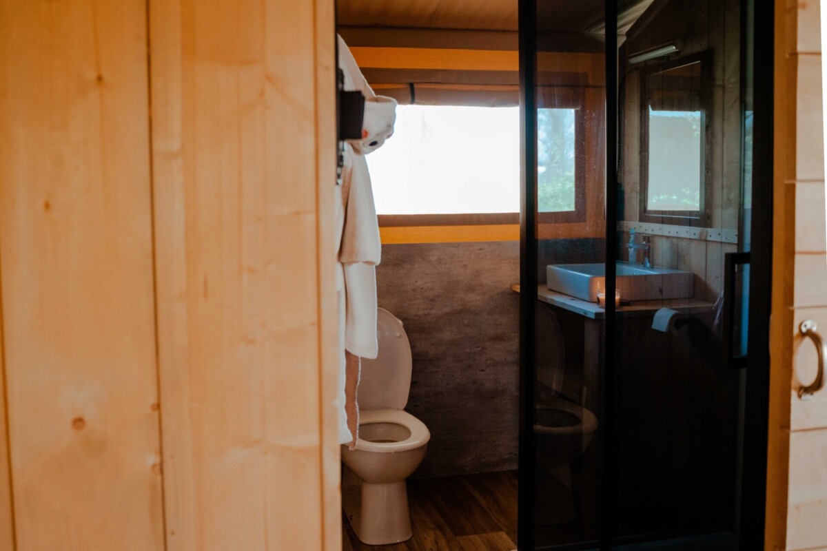 glamping eigen sanitair